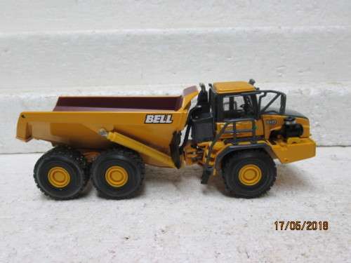DIE CAST 1:50 SCALE ERTL : BELL B40D ARTICULATED DUMP TRUCK (Reduced to clear) - LOT 45T