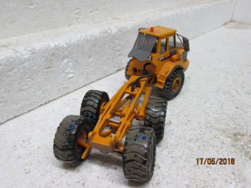 DIE CAST 1:50 SCALE MOTORART : VOLVO A25C ARTICULATED DUMP TRUCK - LOT 48T