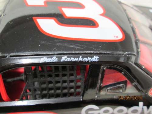 DIE CAST 1:18 SCALE : ERTL CHEV LUMINA NASCAR (Reduced to clear) - LOT 70T