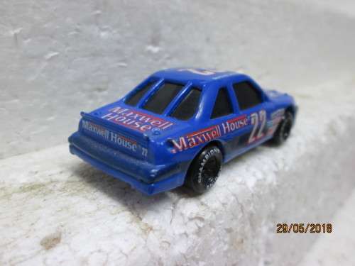 DIE CAST 1:64 SCALE RACING CHAMPIONS : FORD NASCAR (MAXWELL HOUSE) - LOT 136T