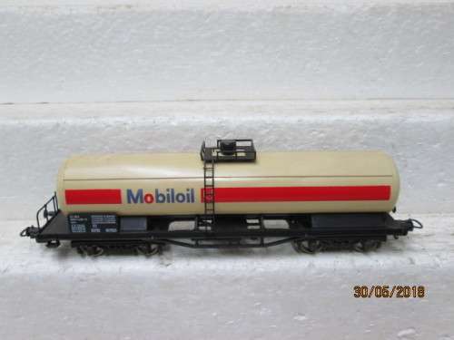 HO SCALE LIMA TANKER (MOBIL OIL) - LOT 164T
