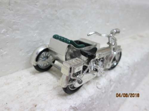 DIE CAST MODELS OF YESTERYEAR : No 8 1914 SUNBEAM MOTORCYCLE WITH SIDECAR - LOT 243T