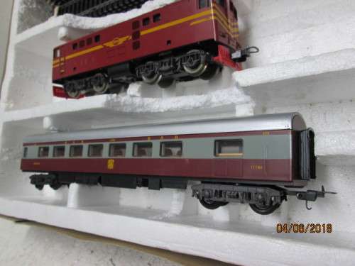 HO SCALE LIMA SAR TRANS-KAROO SET (BOXED) - LOT 264T
