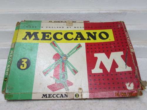 x3 VINTAGE MECCANO SETS  - LOT 285T