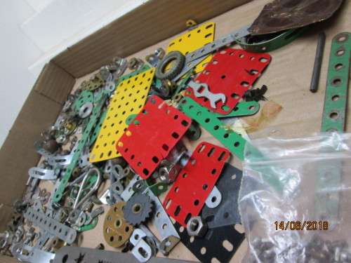 x3 VINTAGE MECCANO SETS  - LOT 285T