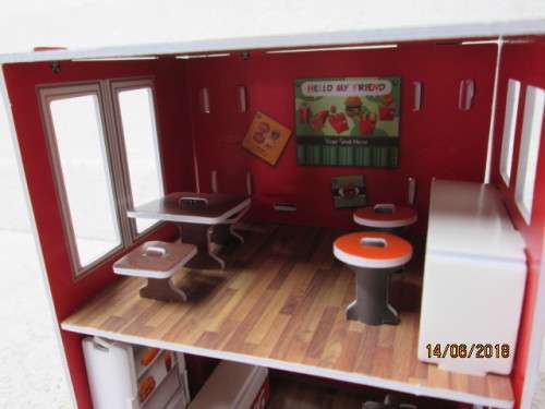 KFC BUILDING - LOT 295T