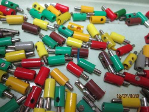 HO SCALE MARKLIN ELECTRICAL CONNECTORS - LOT 451T