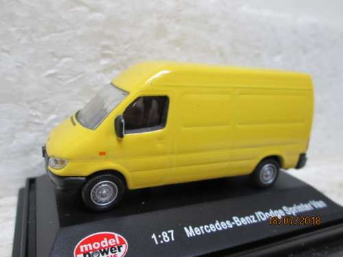 HO SCALE : MODEL POWER MERCEDES BENZ SPRINTER VAN (BOXED) - LOT 532T