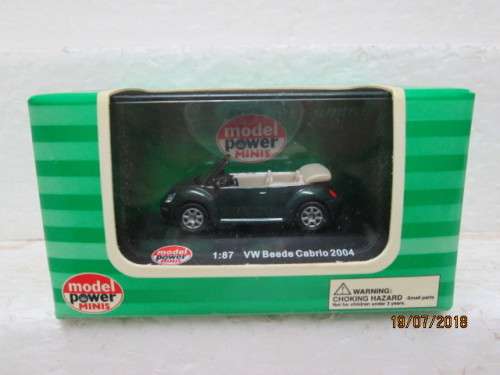 HO SCALE : MODEL POWER VW NEW BEETLE CABRIOLET 2004 (BOXED) - LOT 552T