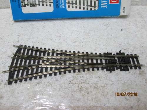 HO/OO SCALE : PECO MEDIUM RADIUS 3-WAY POINT (BOXED) - LOT 573T
