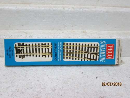 HO/OO SCALE : PECO CURVED RIGHT HAND POINT (BOXED) - LOT 585T