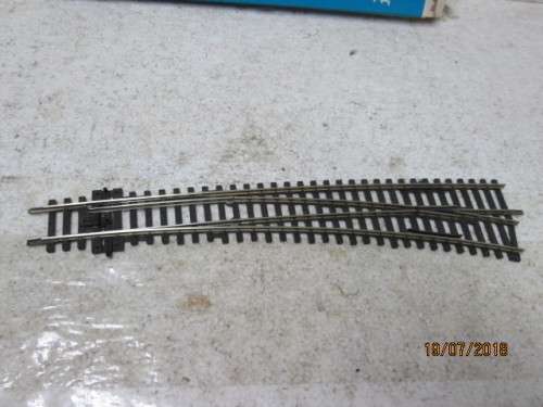 HO/OO SCALE : PECO CURVED RIGHT HAND POINT (BOXED) - LOT 585T