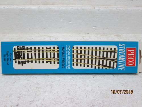 HO/OO SCALE : PECO CURVED RIGHT HAND POINT (BOXED) - LOT 586T