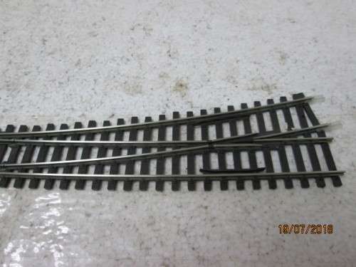 HO/OO SCALE : PECO CURVED LEFT HAND POINT (BOXED) - LOT 587T