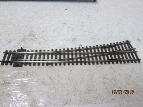 HO/OO SCALE : PECO CURVED LEFT HAND POINT (BOXED) - LOT 588T