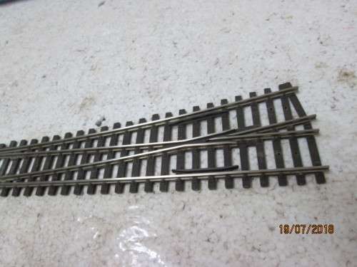 HO/OO SCALE : PECO CURVED LEFT HAND POINT (BOXED) - LOT 588T