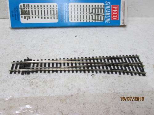 HO/OO SCALE : PECO LARGE RIGHT HAND POINT (BOXED) - LOT 591T