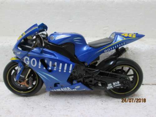 1:12 SCALE NEWRAY : YAMAHA GO No 46 RACING MOTORBIKE - LOT 684T