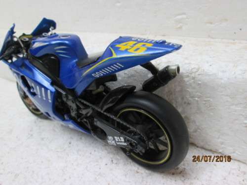 1:12 SCALE NEWRAY : YAMAHA GO No 46 RACING MOTORBIKE - LOT 684T