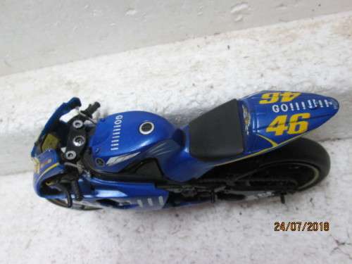 1:12 SCALE NEWRAY : YAMAHA GO No 46 RACING MOTORBIKE - LOT 684T