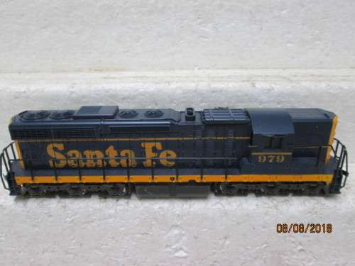 HO SCALE : ATLAS SANTE FE SD24 DIESEL LOCO (BOXED) - LOT 850T