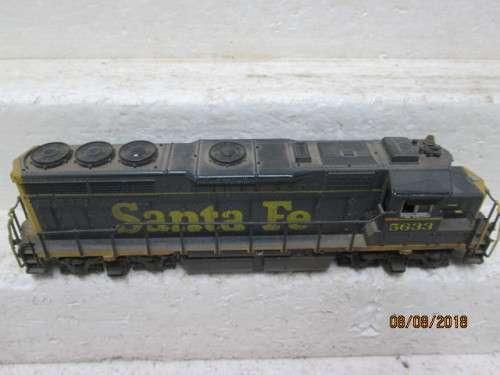 HO SCALE : ATLAS SANTE FE GP40 DIESEL LOCO (BOXED) - LOT 853T