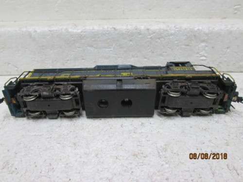 HO SCALE : ATLAS SANTE FE GP40 DIESEL LOCO (BOXED) - LOT 853T