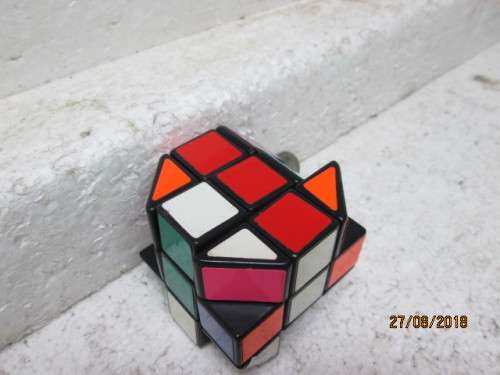 RUBICS CUBE (10 CORNERS) - LOT 944T
