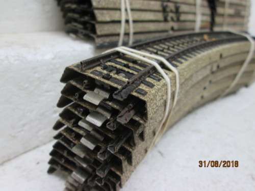HO SCALE  : MARKLIN M TRACK  (ONE BEERBOX FULL) - LOT 47U