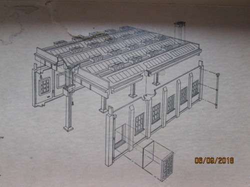 OO SCALE : HORNBY DUBLO DOUBLE ENGINE SHED KIT (BOXED) - LOT 106U
