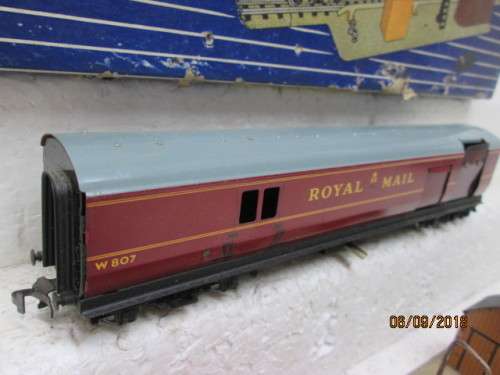 OO SCALE : HORNBY DUBLO TPO MAIL VAN SET "ROYAL MAIL" (BOXED) - LOT 107U