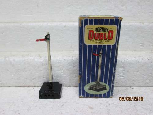 OO SCALE : HORNBY DUBLO RAIL SINGLE ARM SIGNAL (BOXED) - LOT 124U