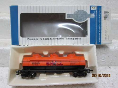 HO SCALE : BACHMANN SILVER SERIES SHELL TANKER (BOXED) - LOT 223U