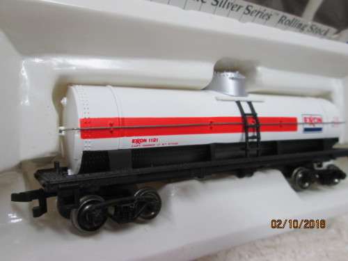 HO SCALE : BACHMANN SILVER SERIES EXXON TANKER (BOXED) - LOT 224U