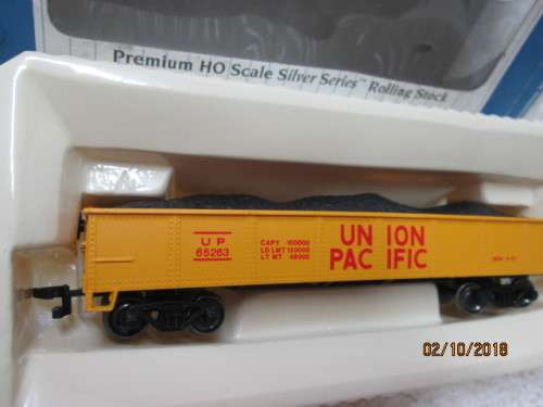 HO SCALE : BACHMANN SILVER SERIES UNION PACIFIC CONDOLA (BOXED) - LOT 228U