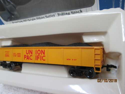 HO SCALE : BACHMANN SILVER SERIES UNION PACIFIC CONDOLA (BOXED) - LOT 229U