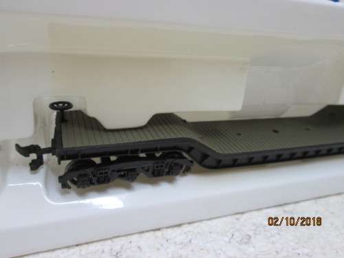 HO SCALE : BACHMANN SILVER SERIES 52' CENTRE DEPRESSED FLAT CAR (BOXED) - LOT 232U