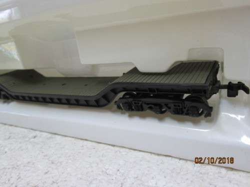 HO SCALE : BACHMANN SILVER SERIES 52' CENTRE DEPRESSED FLAT CAR (BOXED) - LOT 232U