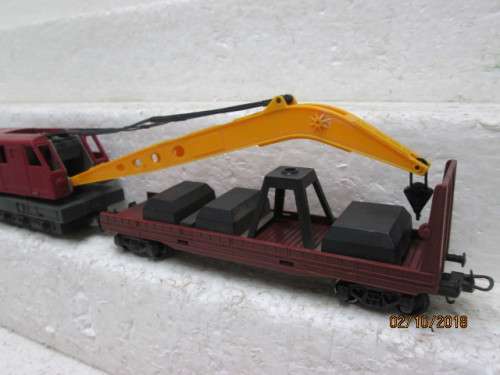 HO SCALE : LIMA SAR CONTAINER CRANE SET - LOT 264U