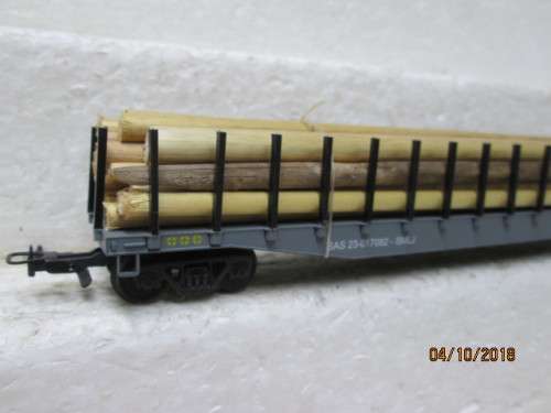 HO SCALE : FRATESCHI SAR (GREY) SMLJ FLAT CAR WITH WOOD LOAD - LOT 377U
