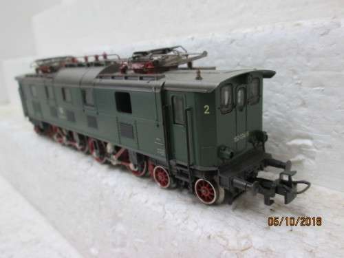 HO SCALE MARKLIN DB  ELECTRIC LOCOMOTIVE - LOT 416U