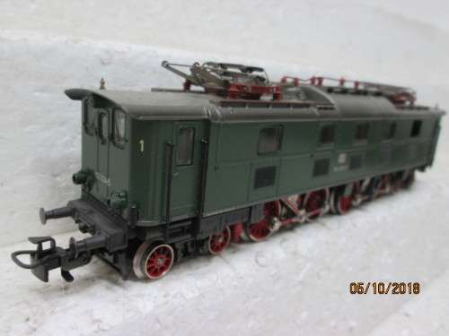 HO SCALE MARKLIN DB  ELECTRIC LOCOMOTIVE - LOT 416U