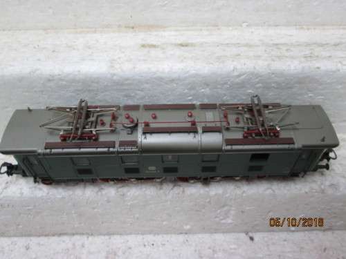HO SCALE MARKLIN DB  ELECTRIC LOCOMOTIVE - LOT 416U