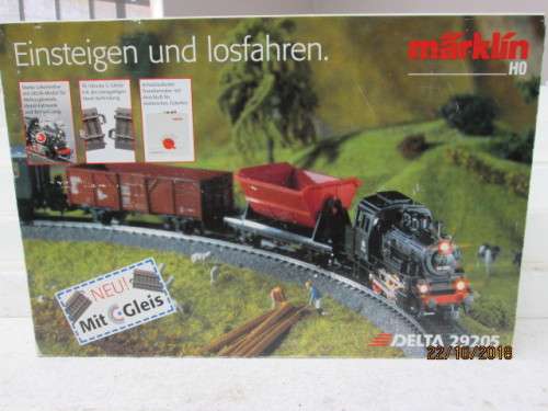 HO SCALE : MARKLIN GOODS TRAIN SET - LOT 563U