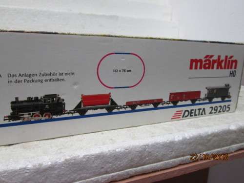 HO SCALE : MARKLIN GOODS TRAIN SET - LOT 563U