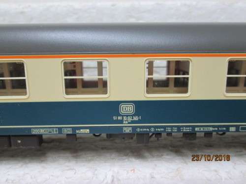 HO SCALE : ROCO DB FIRST CLASS COACH (BOXED) - LOT 652U