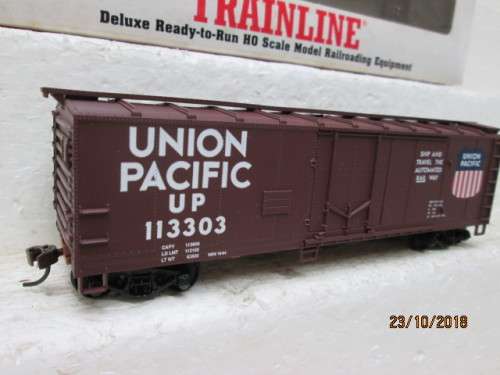 HO SCALE : WALTHERS 40' BOX CAR (UNION PACIFIC) BOXED - LOT 655U