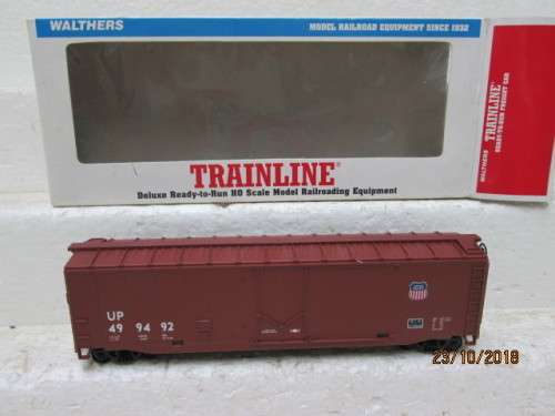 HO SCALE : WALTHERS 50' BOX CAR  (UNION PACIFIC) BOXED - LOT 659U