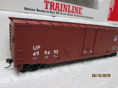 HO SCALE : WALTHERS 50' BOX CAR  (UNION PACIFIC) BOXED - LOT 659U