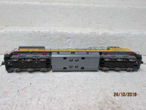 HO SCALE : ATHEARN AC4400 DIESEL LOCOMOTIVE (UNION PACIFIC) BOXED - LOT 725U
